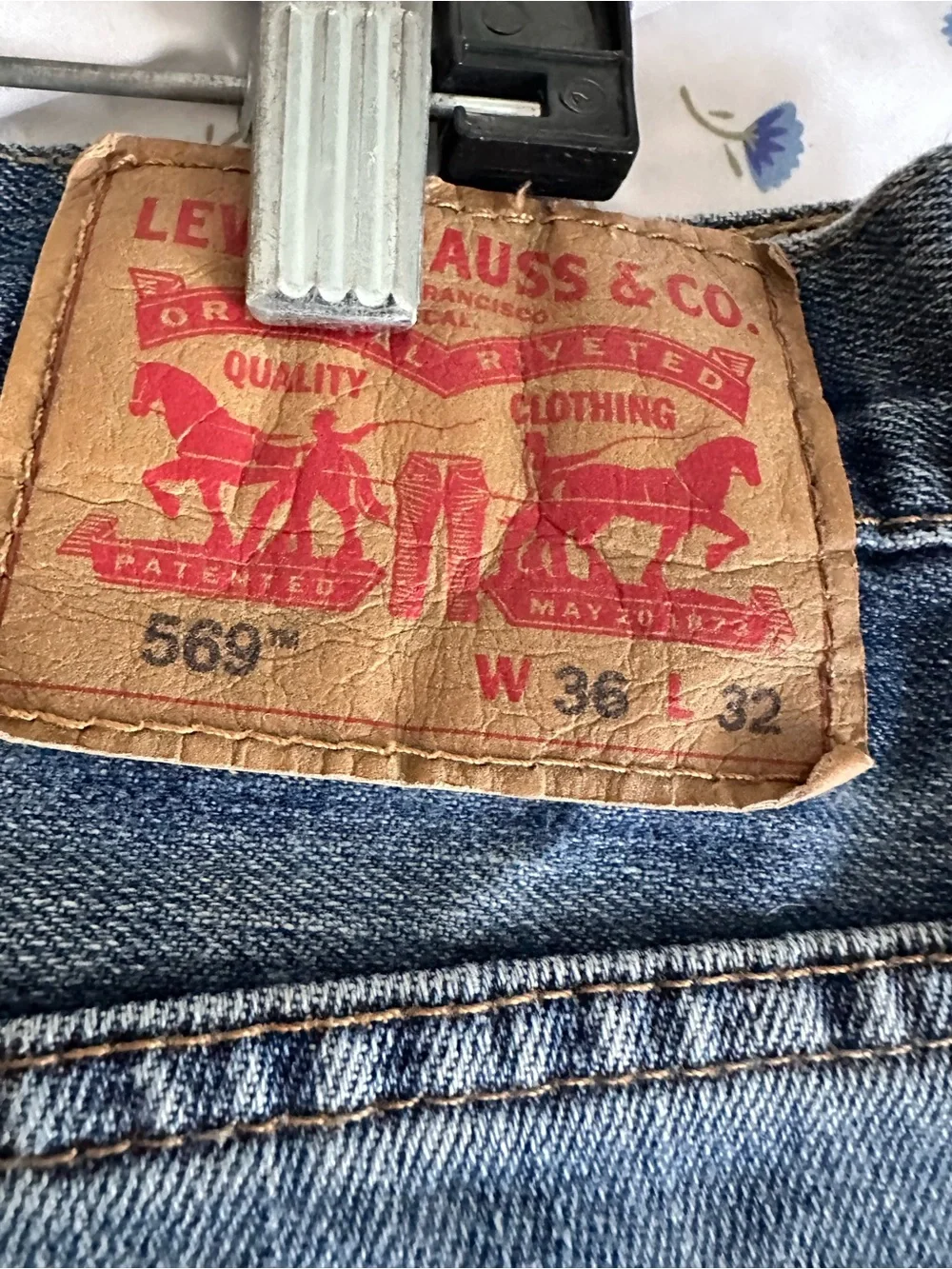 Levi's 569 Loose Fit Straight Leg Jeans 36x32 Blue Medium Wash Denim 100% Cotton